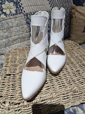 Coconuts by Matisse White Snake Textured Pointed-Toe Strappy Heels